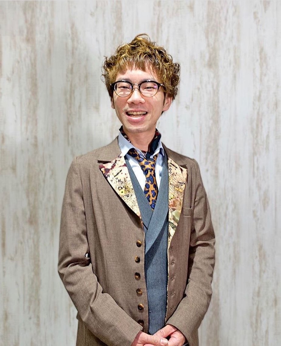 Top stylist 鈴木徹